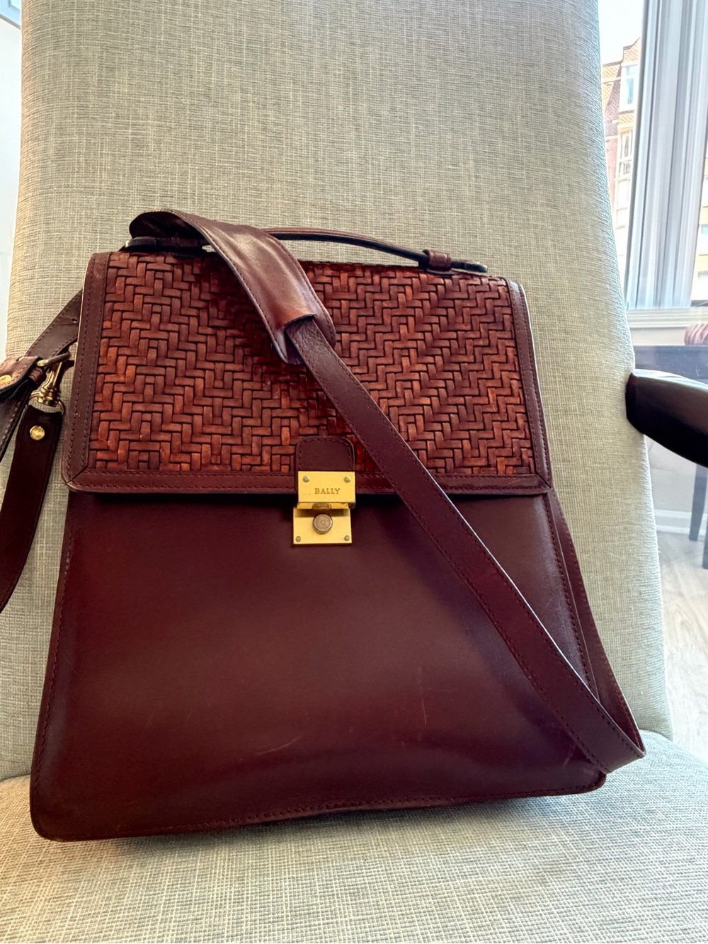 Vintage BALLY Woven Leather Crossbody Bag Satchel Burgundy